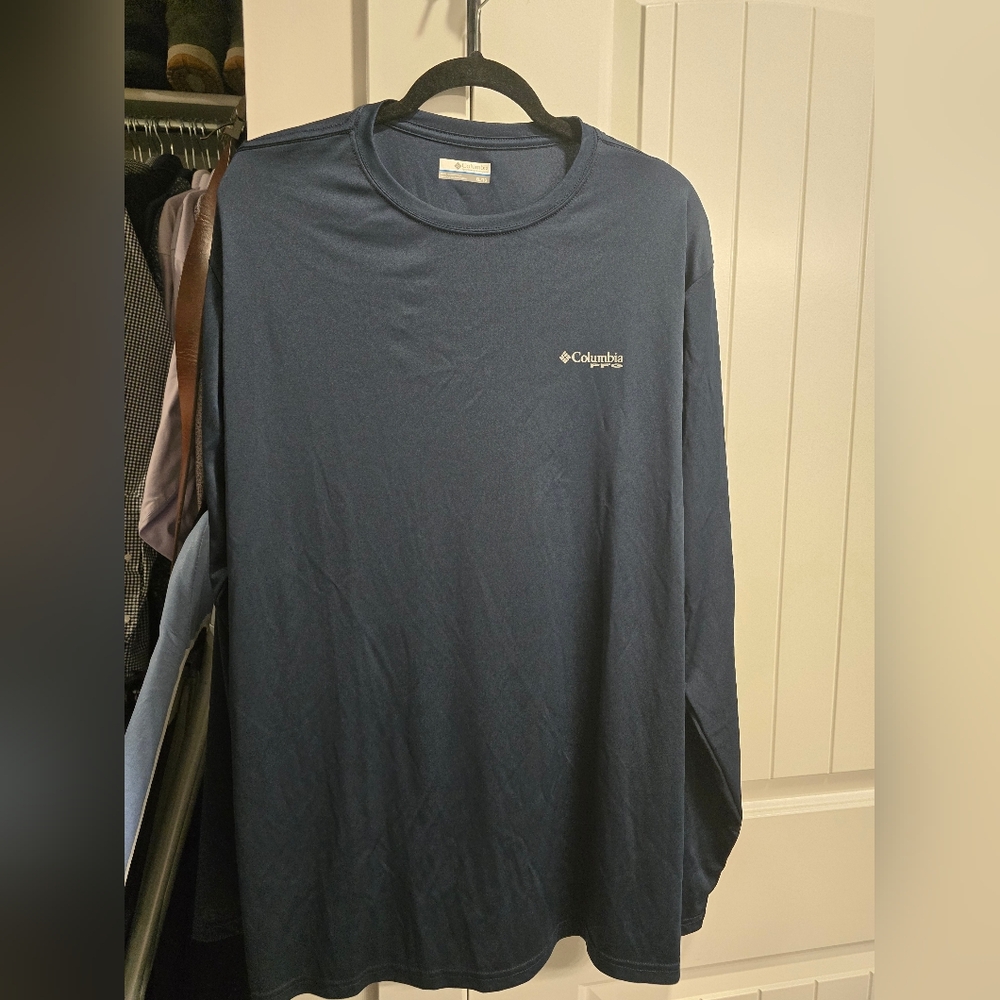 Columbia XL Navy Blue Long Sleeve Tee